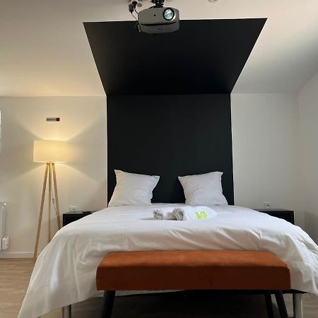 NG SuiteHome Queven Balnéo I Rétroprojecteur Esterno foto