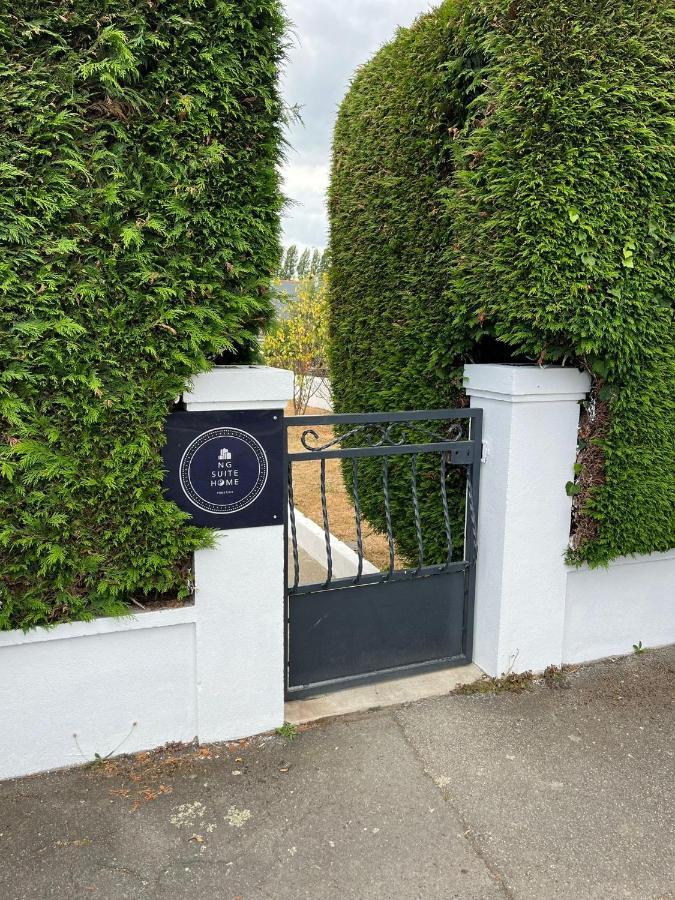 NG SuiteHome Queven Balnéo I Rétroprojecteur Esterno foto